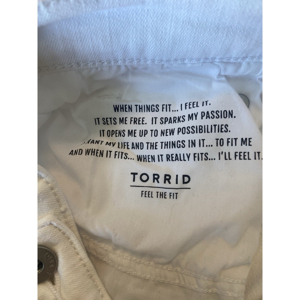Torrid Crop Boyfriend Straight Vintage Stretch Mid Rise Jeans Size 18 Distressed - Picture 14 of 14